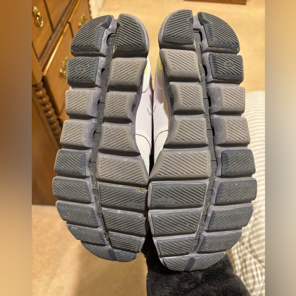 On Cloud X 3 Running Shoes - Picture 8 of 8